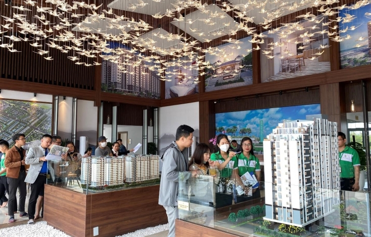Thưởng tiệc trà - Ngắm nhà West Sky